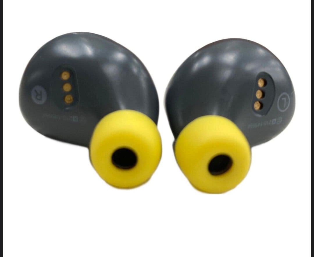 激レア　ヒロアカ ワイヤレスイヤホン 声優