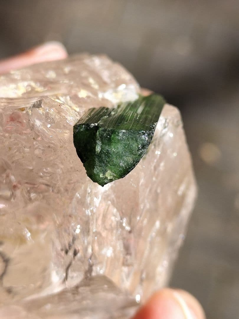 【奇跡的共演】グリーントルマリンオンクォーツ