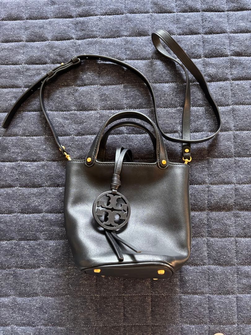 美品　Tory Burch ブラック　レザー　ショルダーバッグ