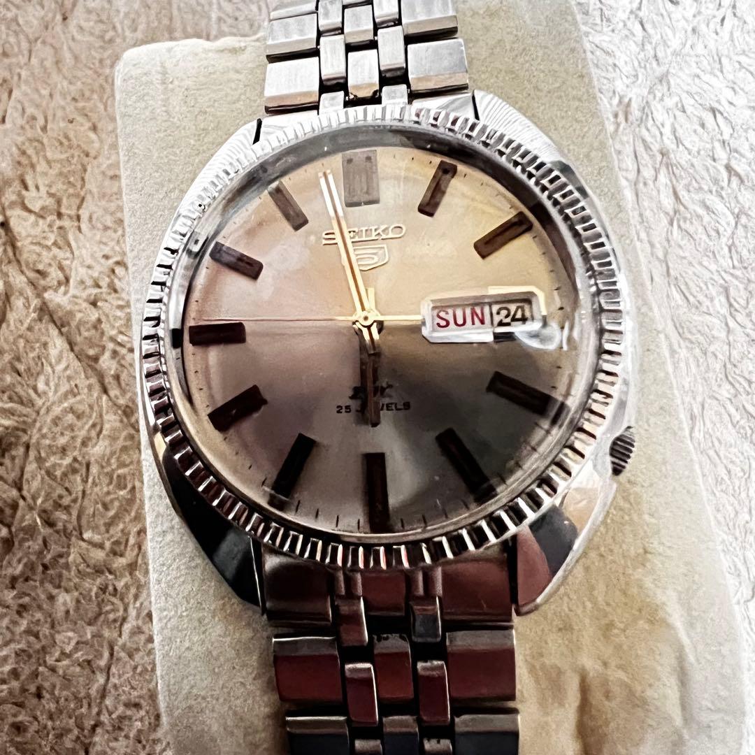 希少　美品稼働 ビンテージ時計6106-8141