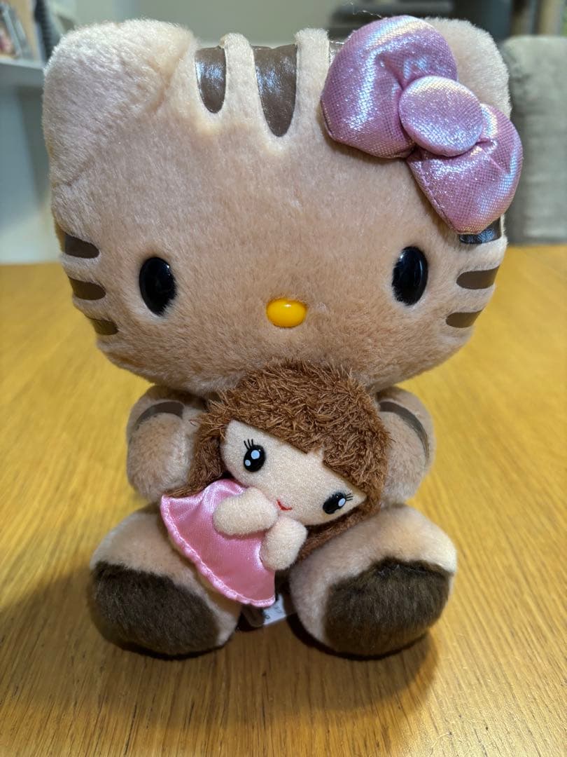 タグ付き　キティちゃん　ぬいぐるみ しょこたん　コラボ