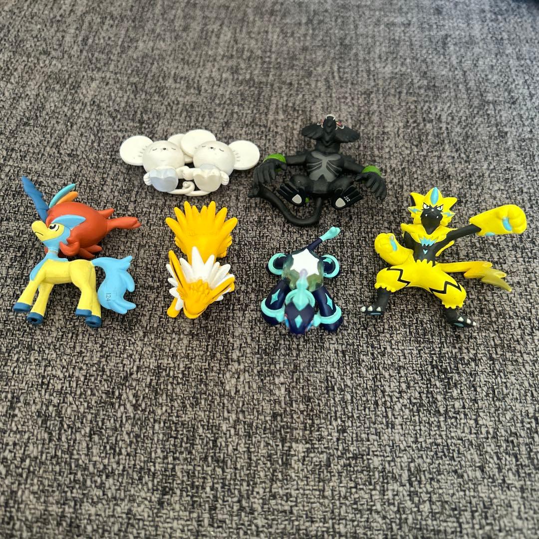 ポケモン　モンコレフィギュア等25点まとめ売り