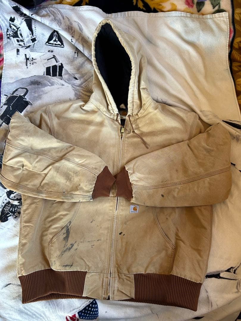 Carhartt アクティブジャケット　フェード&ダメージ