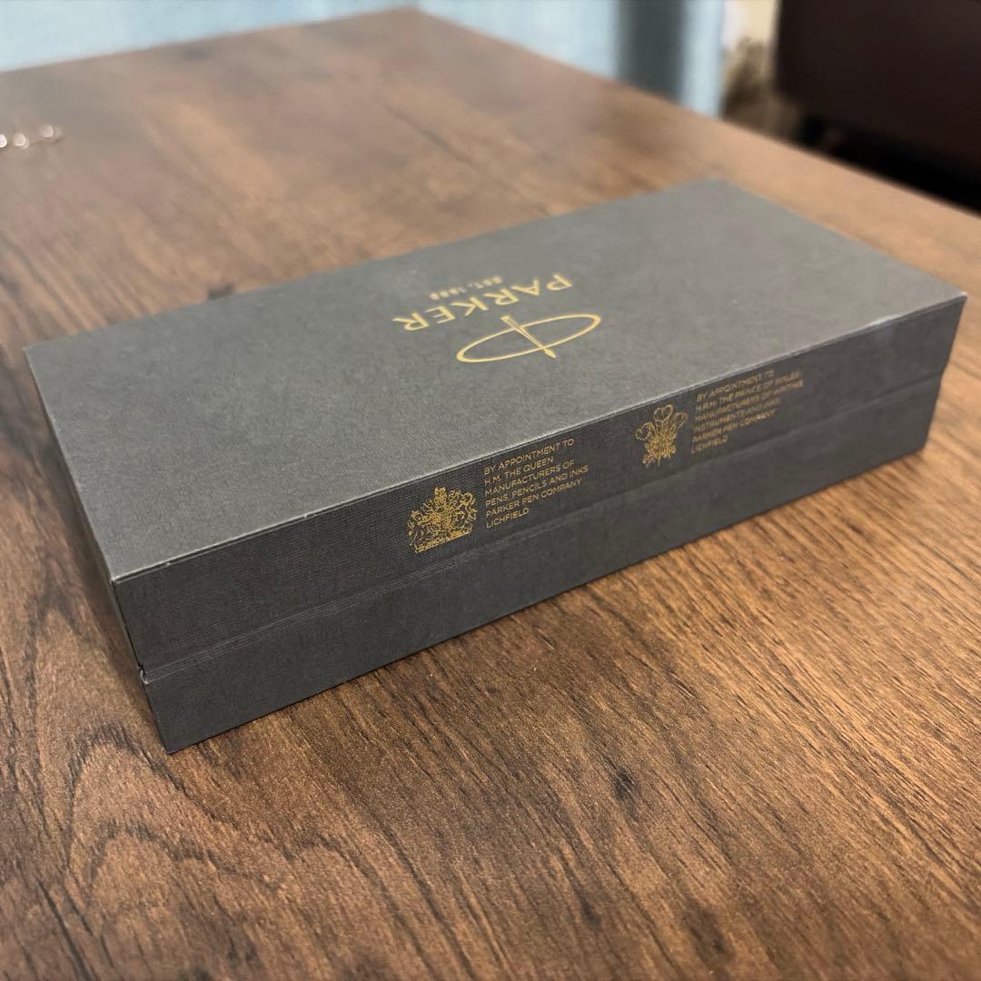 パーカー社製ボールペン 中字 インク黒 標準 ブラック