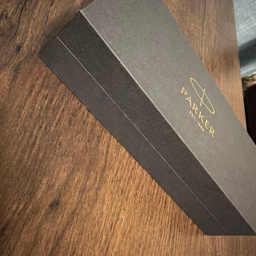 パーカー社製ボールペン 中字 インク黒 標準 ブラック