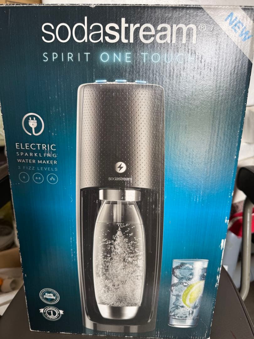 ソーダストリーム　炭酸水メーカー 約5秒で作成 強さ選択可能
