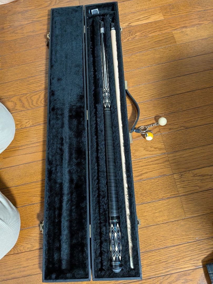 キューテック ビリヤードキュー （ケース付き）