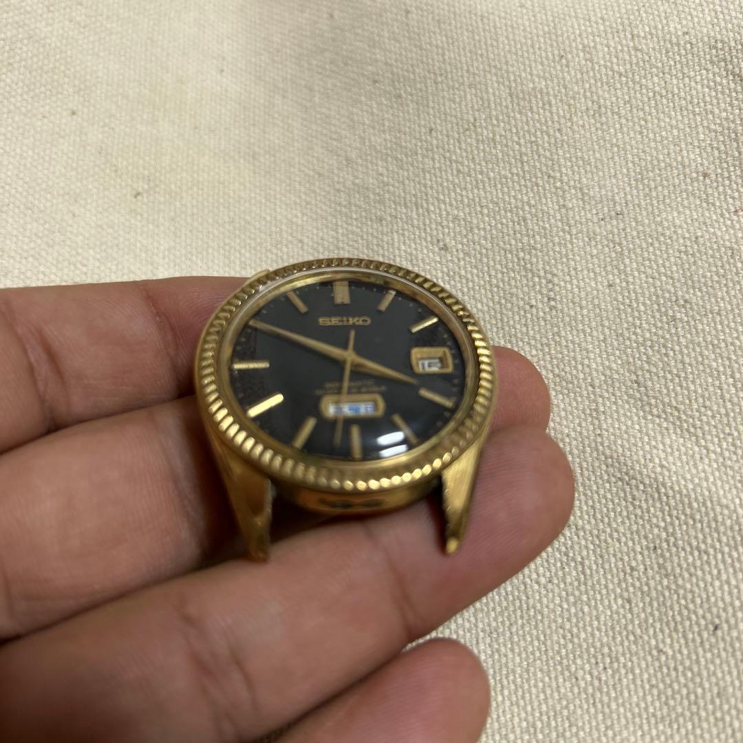 n*1様 Seiko 自動巻き 腕時計 ゴールド ブラック