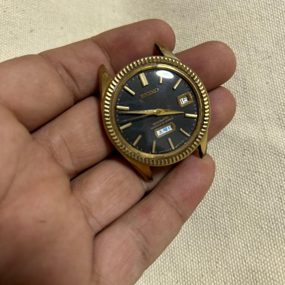 n*1様 Seiko 自動巻き 腕時計 ゴールド ブラック