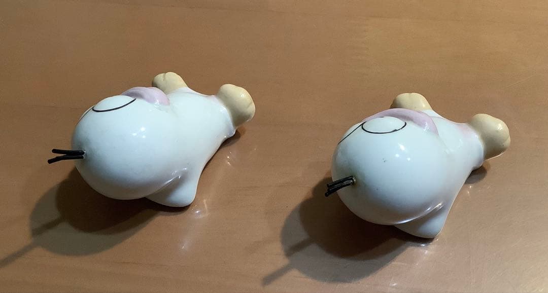 寝そべりQ太郎　陶器フィギュア 2個セット　レアグッズ