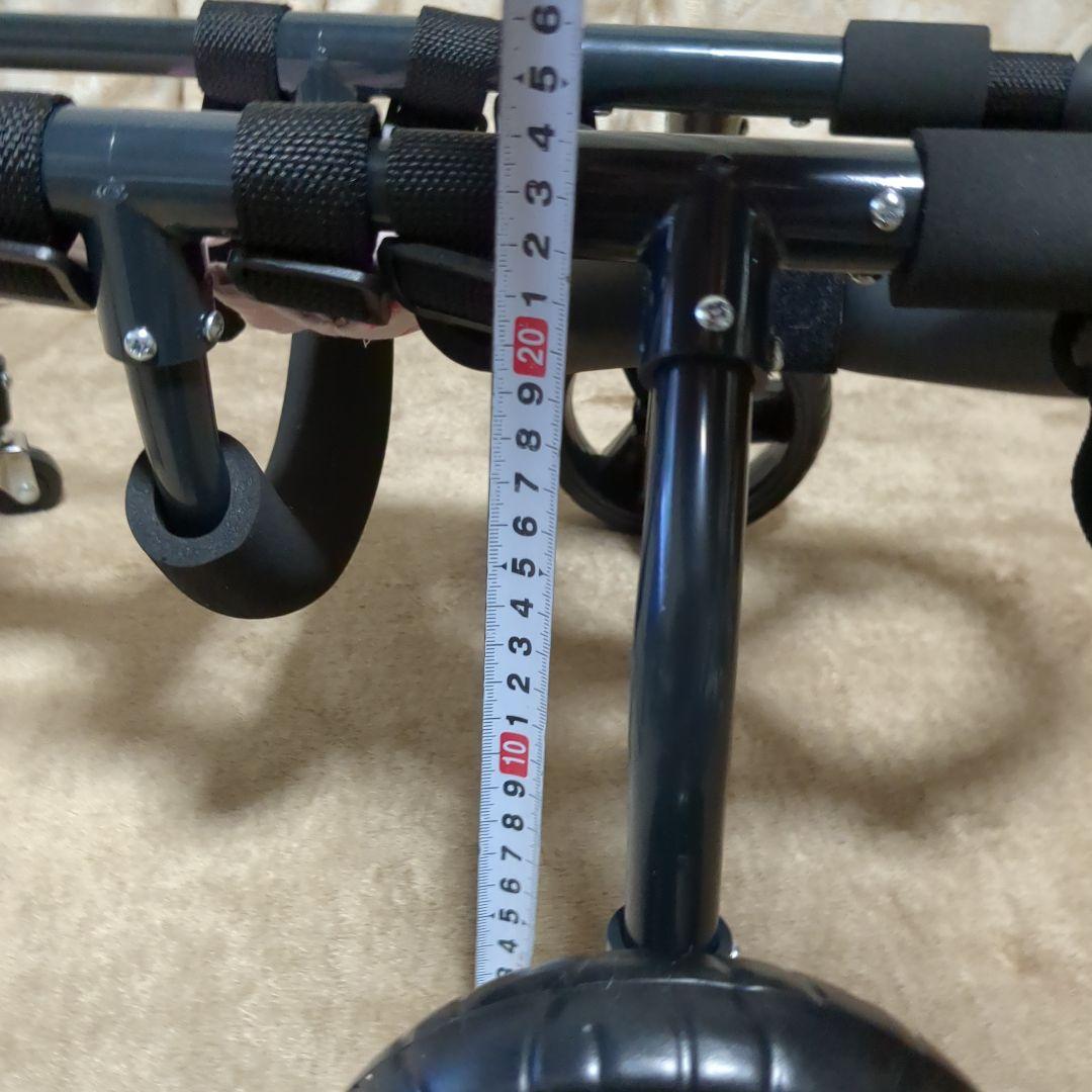 ワンちゃん4輪　リハビリ　食事補助　犬用車椅子　体制維持　犬の歩行器