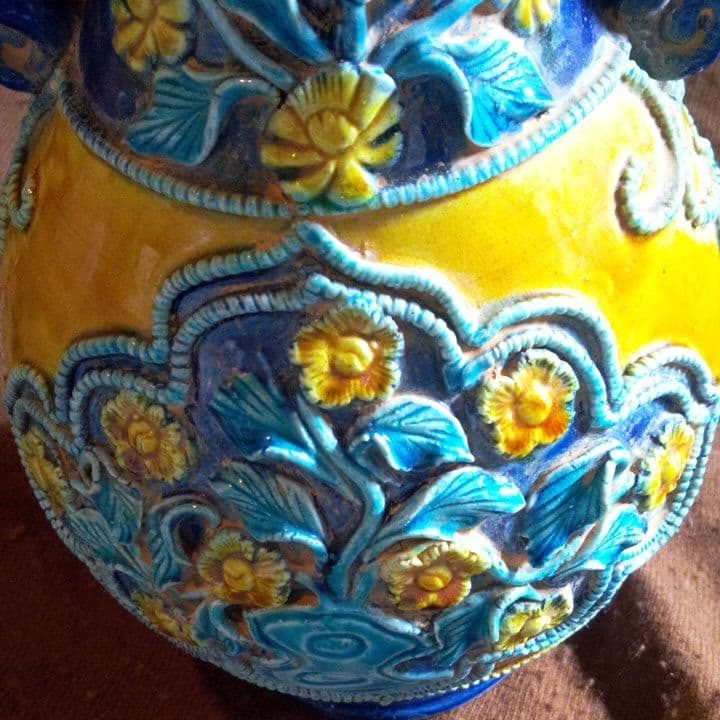 中国陶磁器　法花　浮き彫り壺　逸品