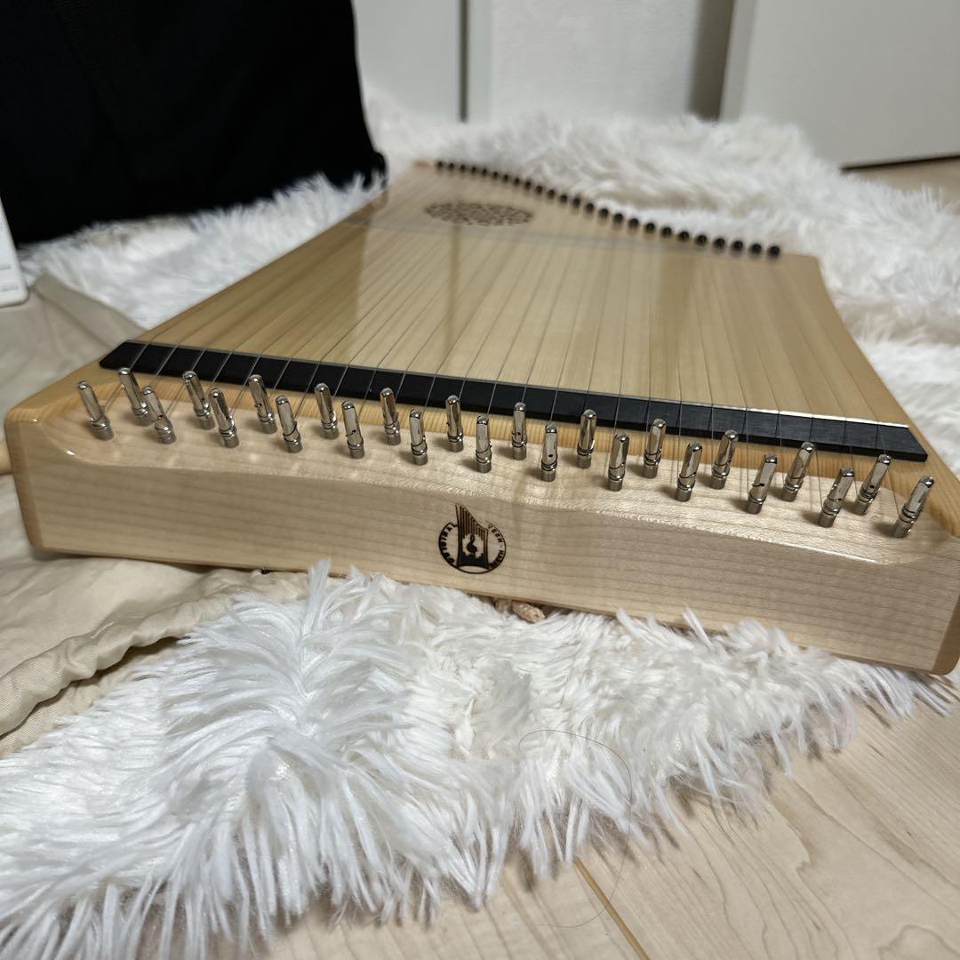 美品ヘルマンハープ ローレライシリーズ　ゴールド Mタイプ 25弦 2013年製