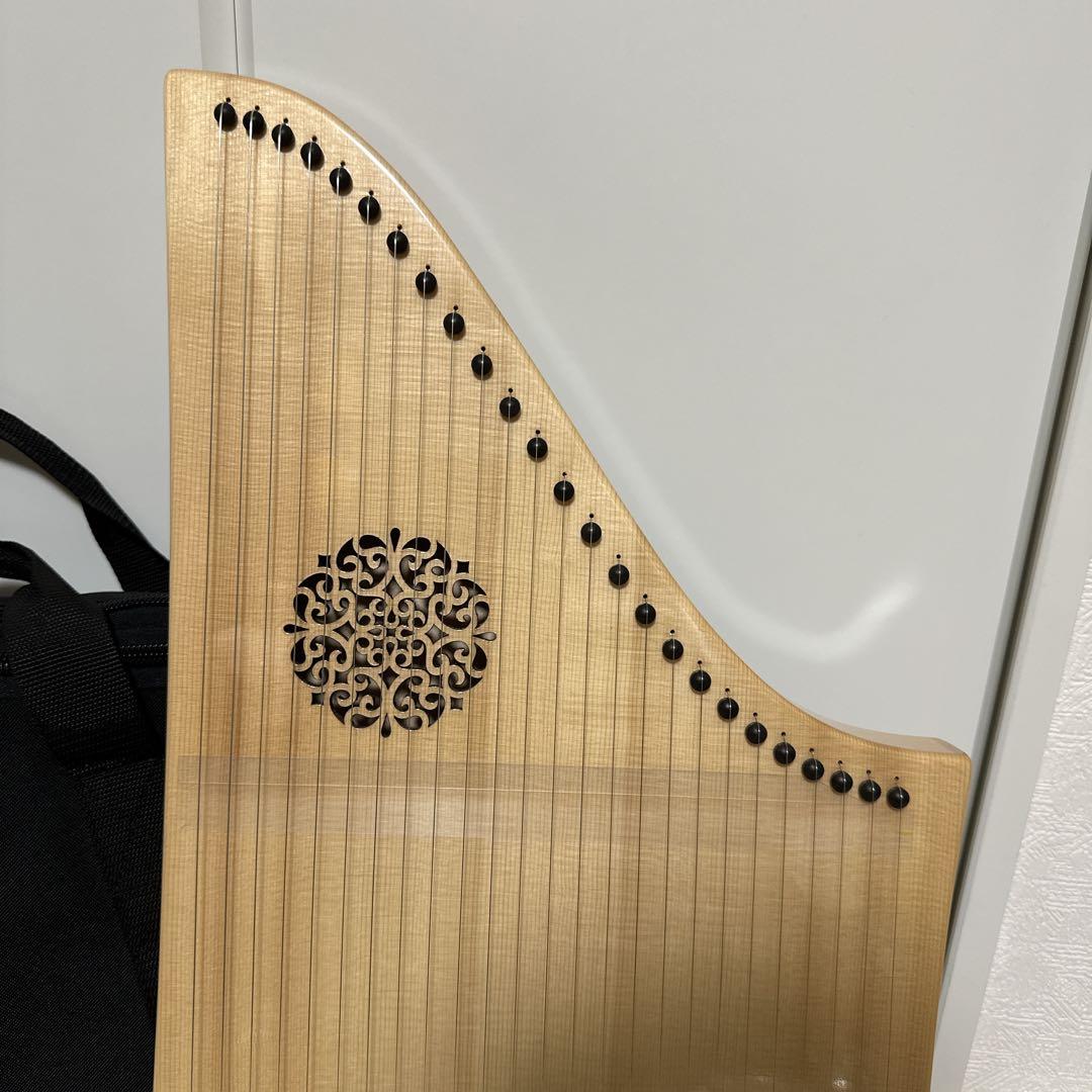 美品ヘルマンハープ ローレライシリーズ　ゴールド Mタイプ 25弦 2013年製