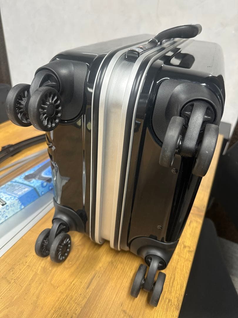 メルセデスベンツ キャリーケース スーツケース キャリーバッグ ブラック