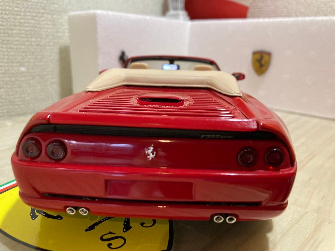 ミニカー FERRARI F 355 SPIDER 1:18