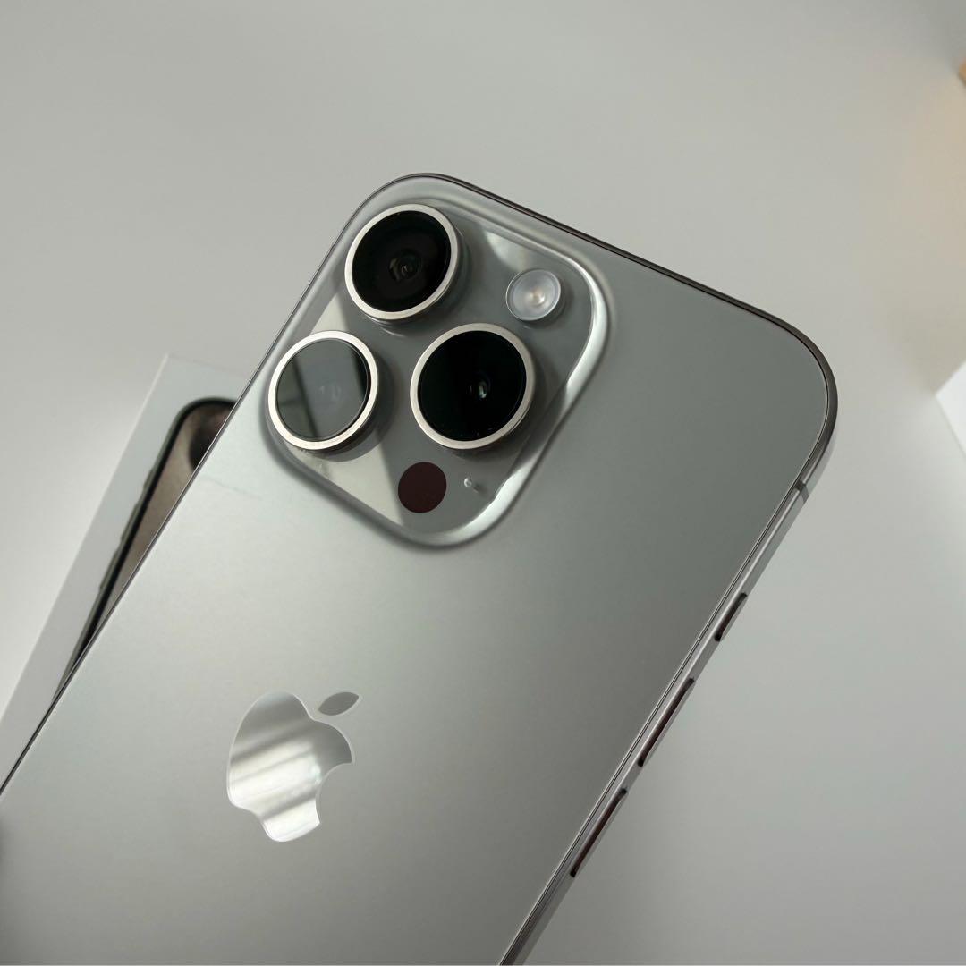 iPhone 15 Pro 256GB ナチュラルチタニウム SIMフリー