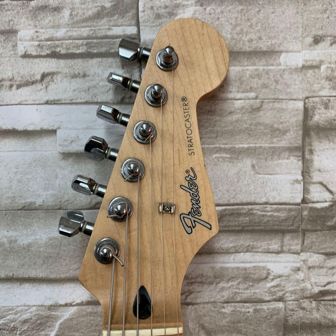 Fender stratocaster フェンダー　エレキ