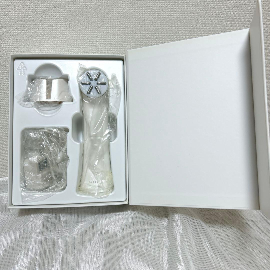 LIFTUNE 美顔器 本体　2024.8月購入