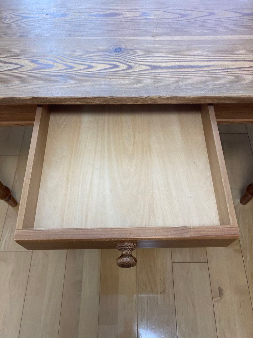 サザビー　アンティークダイニングテーブル　【アフタヌーンティールーム】【送料込】