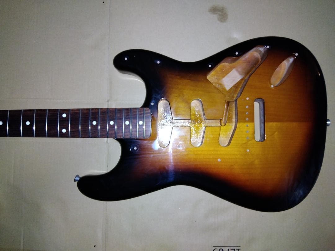 Classic Special 60s Stratocasterのボディとネック