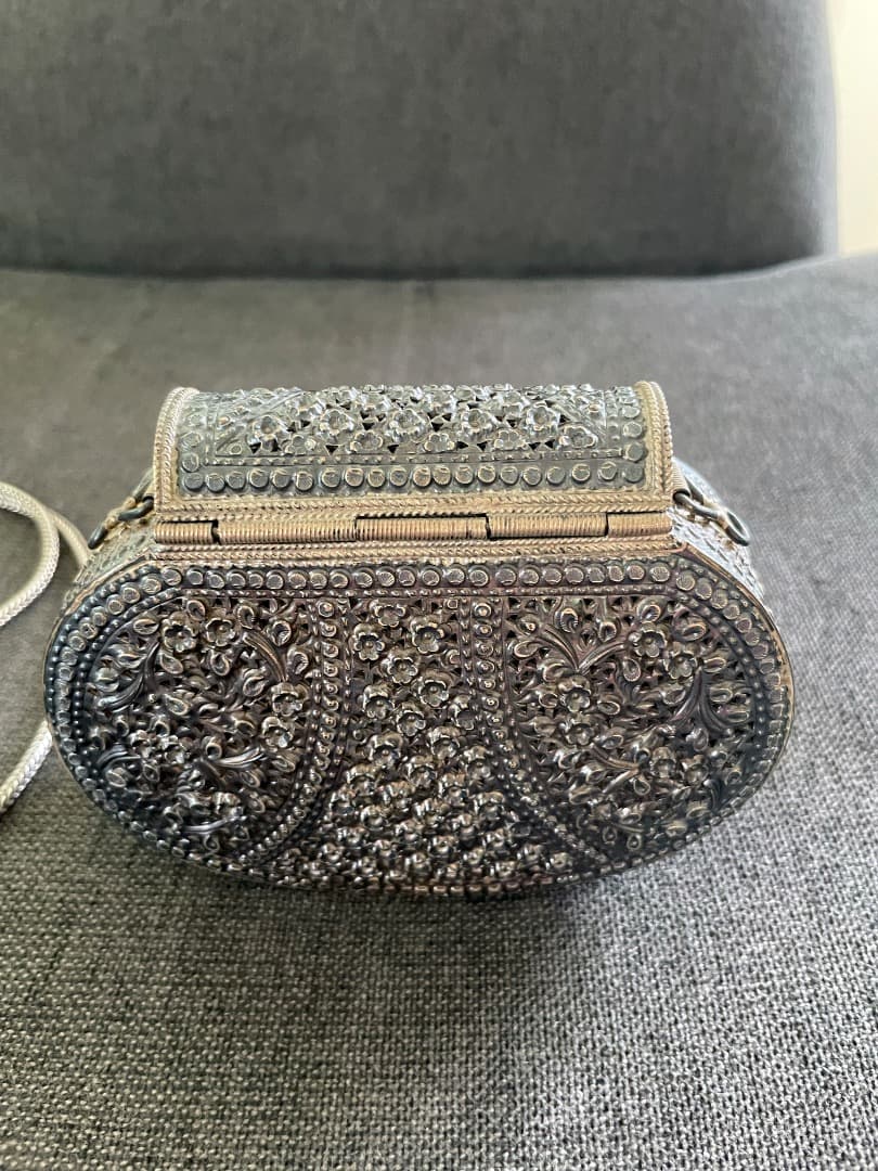 ビンテージ シルバー 丸型 クラッチバッグ
