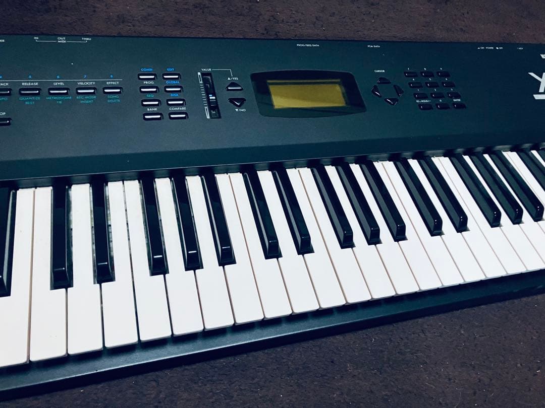 名機　KORG X3 シンセサイザー電子ピアノ中古