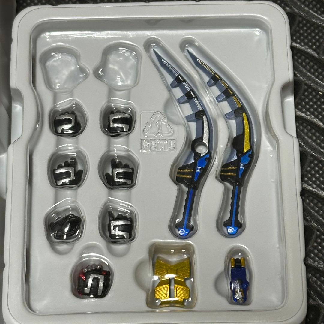 S.H.figuarts 真骨彫製法 仮面ライダーガタック ハイパーフォーム