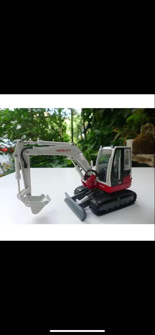 T286B ミニチュア重機 ホワイト/レッド1/35