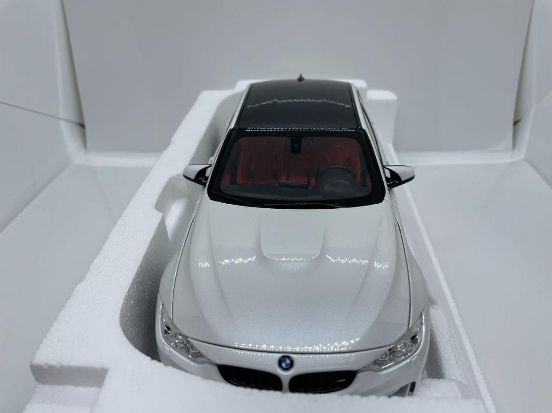 304-035 ノレブ 1/18 BMW M3 Competition 2017