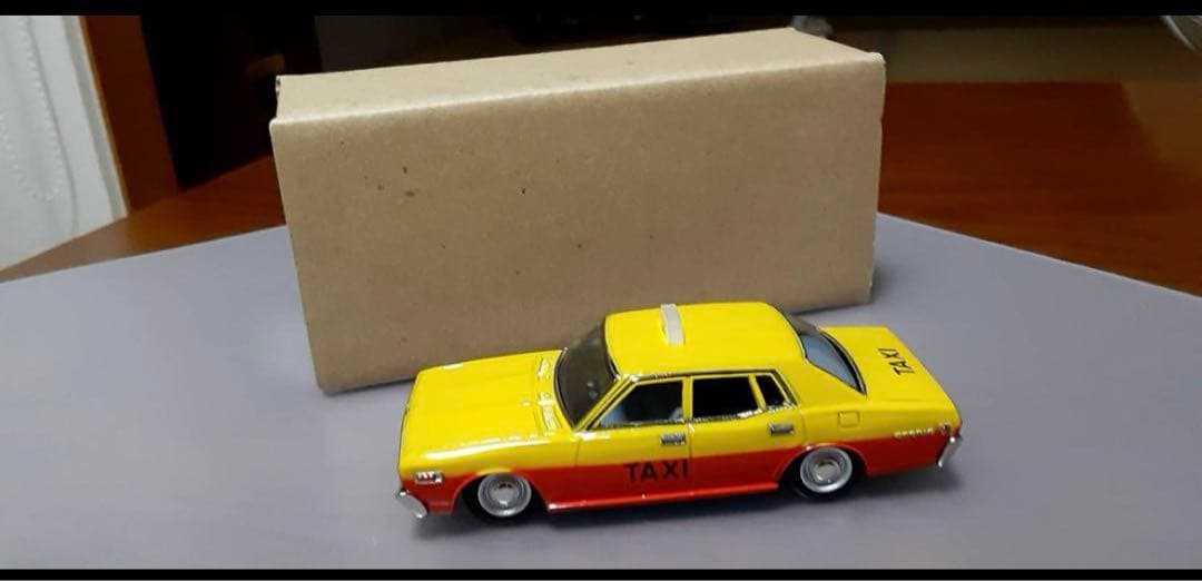 アンチモニー　コレクション　セドリック　330 タイプ　タクシー　1/43