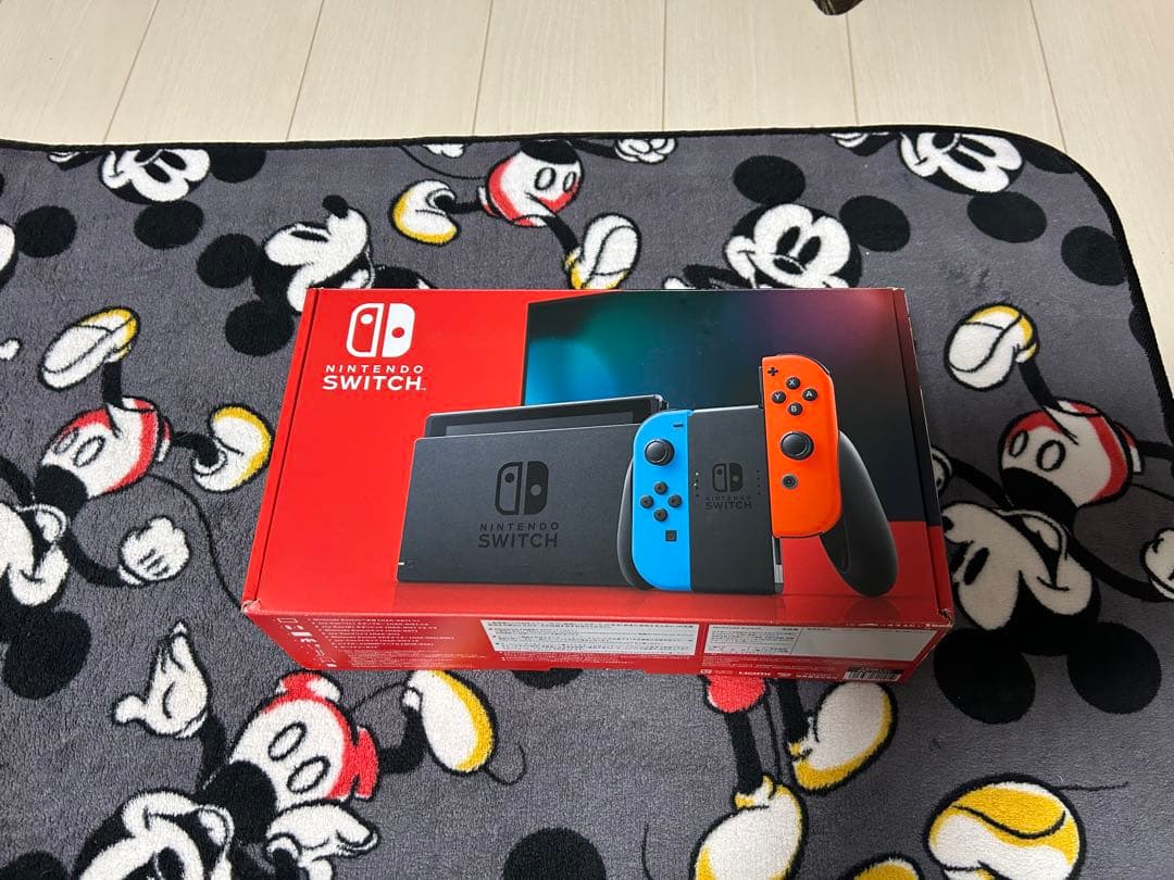 Nintendo Switch 本体 + 収納ケース