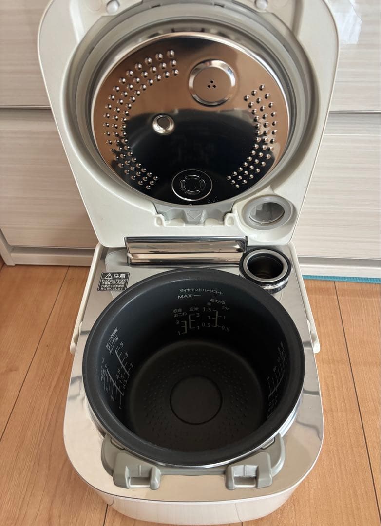 Panasonic IHジャー炊飯器番 SR-STS101 2021年製