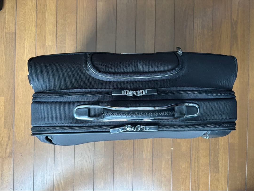 ムラー 美品☆TUMI ホイールドキャリーケース