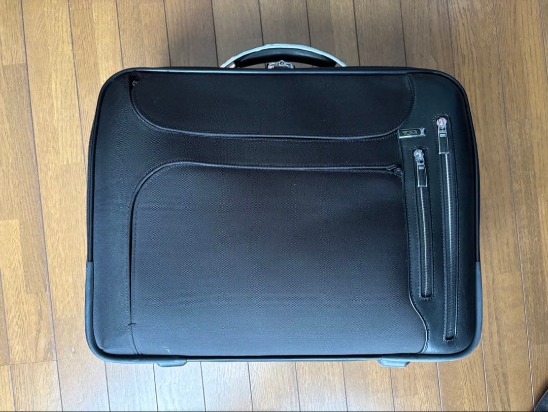 ムラー 美品☆TUMI ホイールドキャリーケース