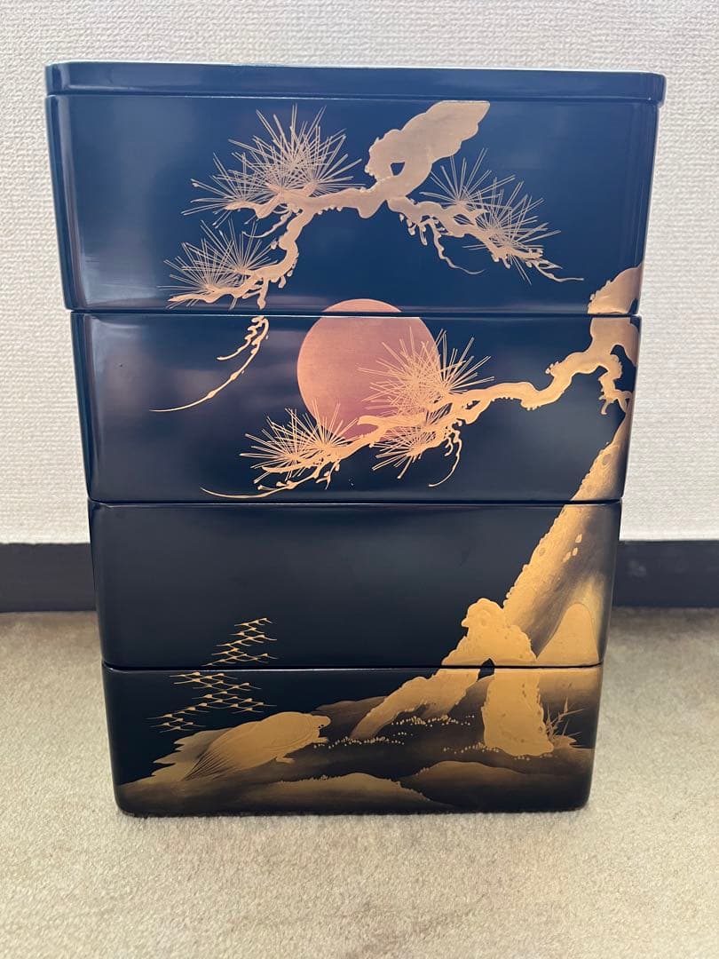 重箱 漆器 木製 蒔絵 金蒔絵 ４段重 鶴 亀 松 骨董 古美術 JAPAN