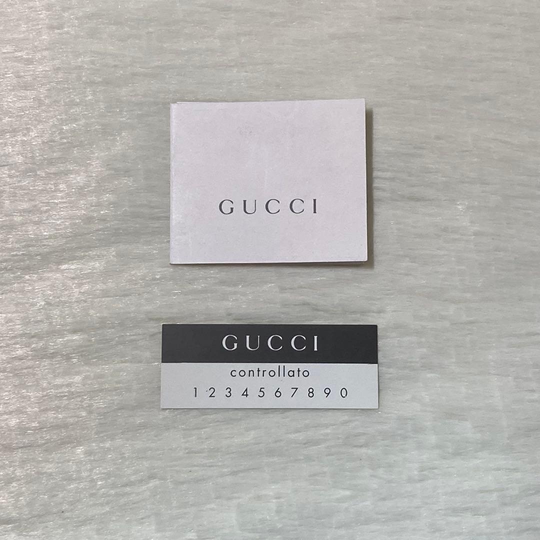 お買い得品　GUCCI グッチ　二つ折り　折り財布　折りたたみ　黒　赤　バイカラ