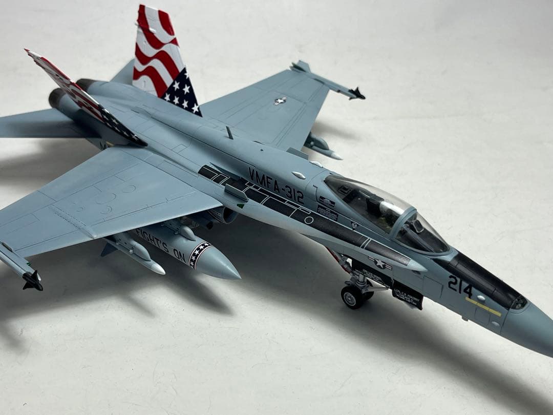 ハセガワ 1/72 F/A-18C （完成品×2）