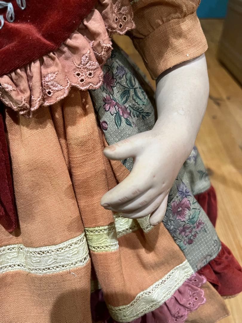 ビスクドール　ドイツ少女アンティークドール西洋人形cadeau ポーセリンドール