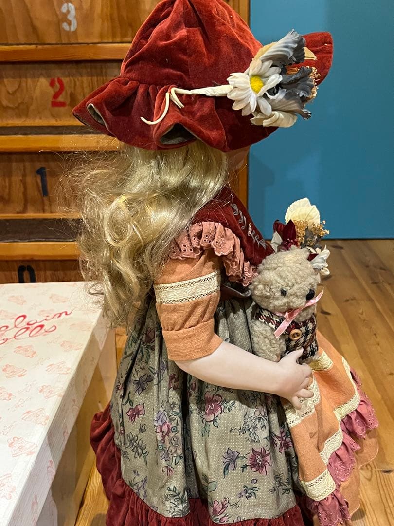 ビスクドール　ドイツ少女アンティークドール西洋人形cadeau ポーセリンドール