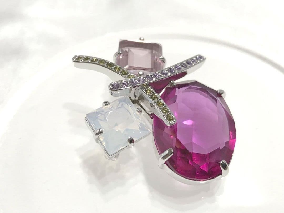 美品 ■ スワロフスキー Swarovski ■ クリスタル ブローチ ■ 高級