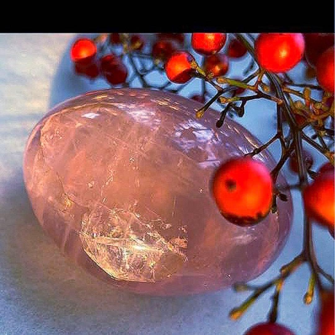 Q-1 【高品質】虹入りローズクォーツ ピンク　165g