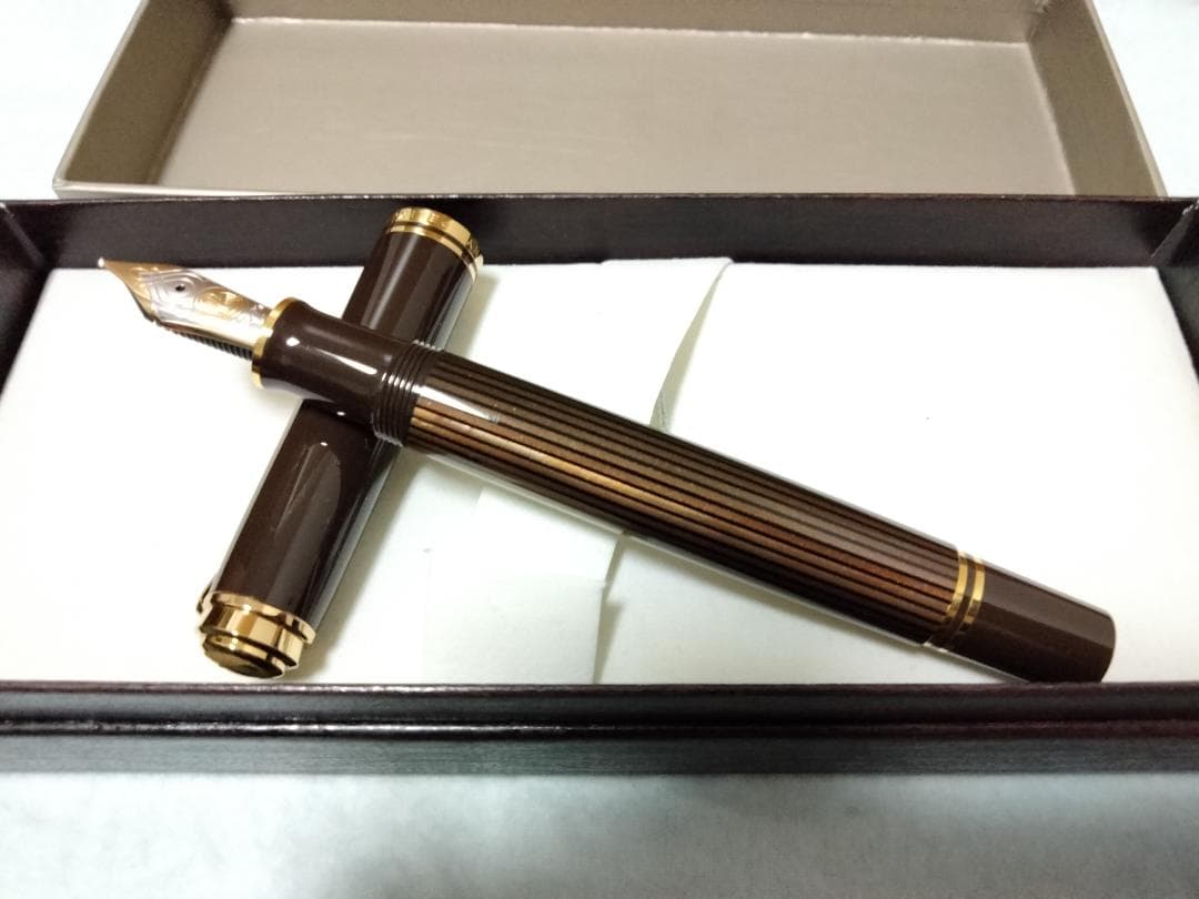 Pelikan 特別生産品 SOUVERAN M800 ブラウンブラック(F)