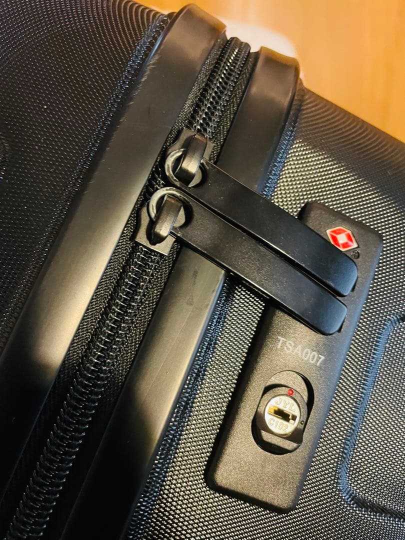 無印良品 ハードキャリーケース ブラック 35L ロック付き