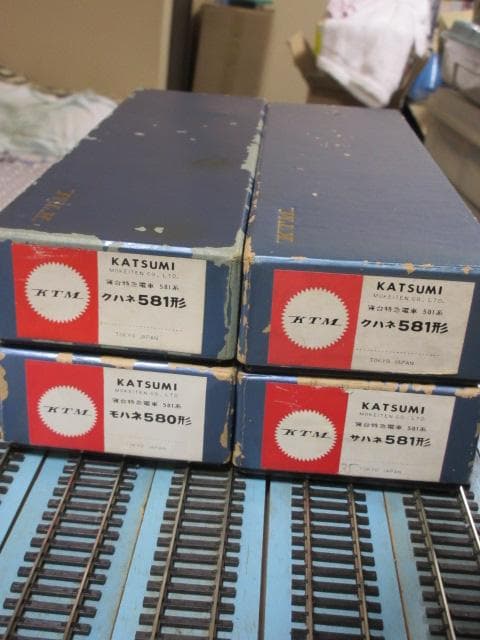 国鉄 寝台特急電車 581系 4両セット HOゲージ　（金属製・カツミ製）