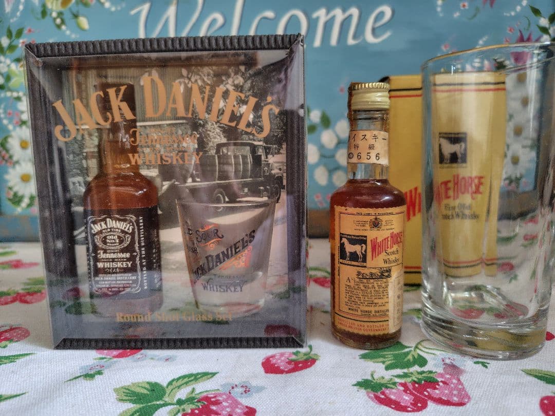 ジャックダニエル　50ml ホワイトホース　左馬ラベル　ミニボトル　グラスセット