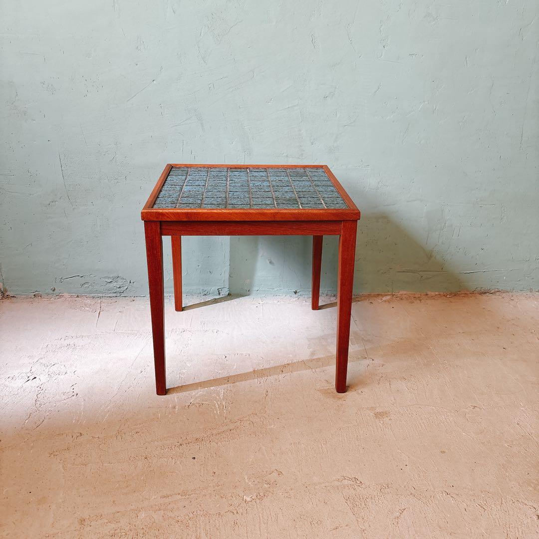 デンマーク　チーク材　タイルトップ　サイドテーブル　北欧家具　北欧ビンテージ