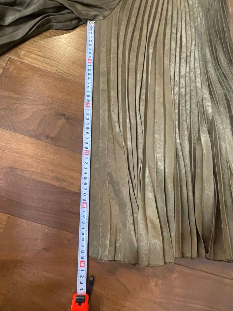 美品⭐︎Priority　美シルエット　プリーツガウチョパンツ カーキ