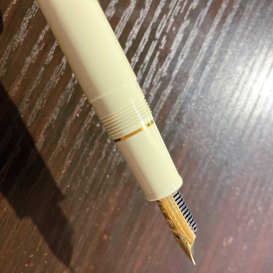 セーラー万年筆 プロフィットスタンダード EF アイボリー