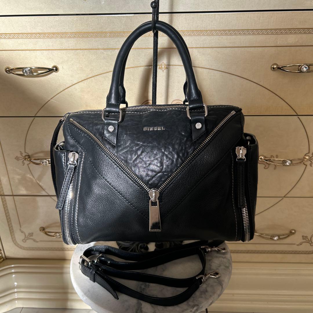 DIESEL LE-ZIPPER クロスボディー　バッグ